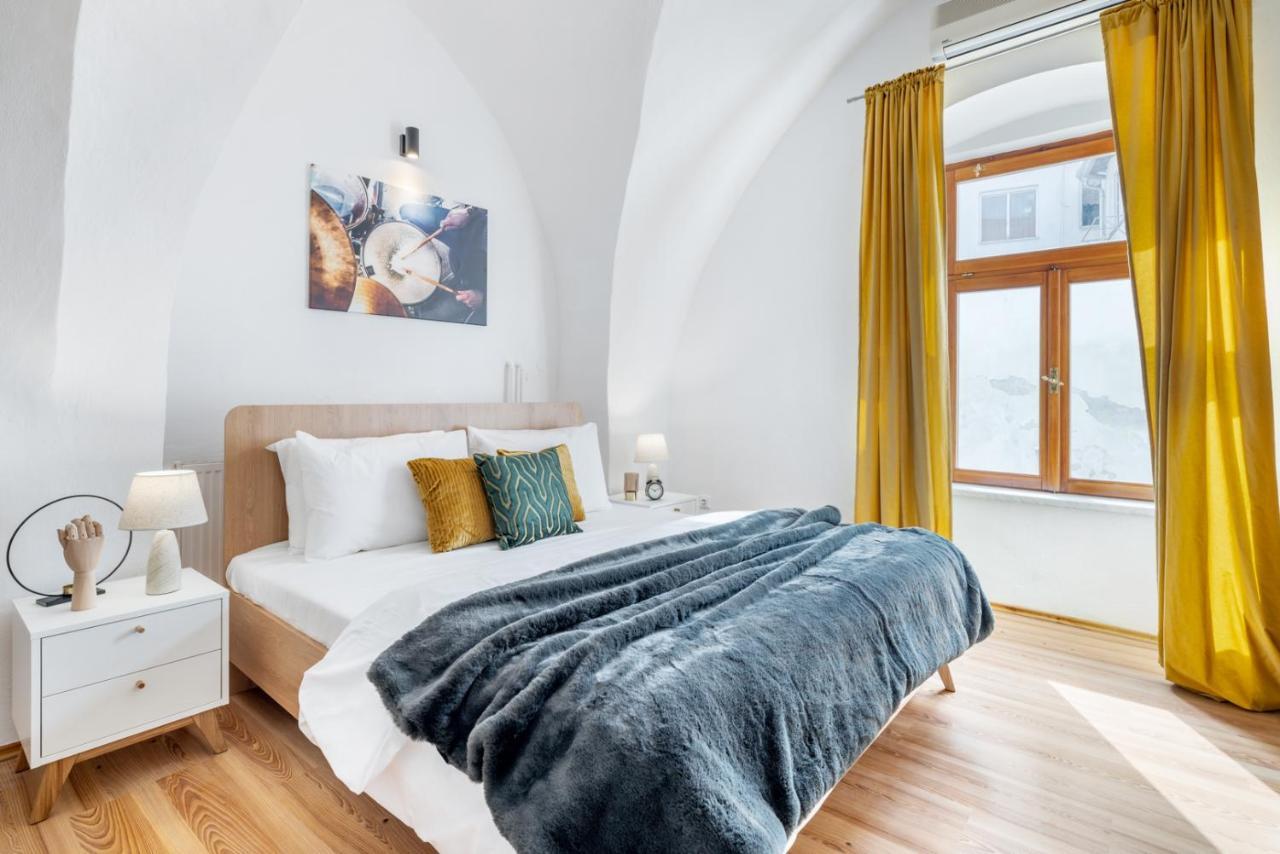 Wine & Bike City Tower Apartments Znojmo Exterior photo
